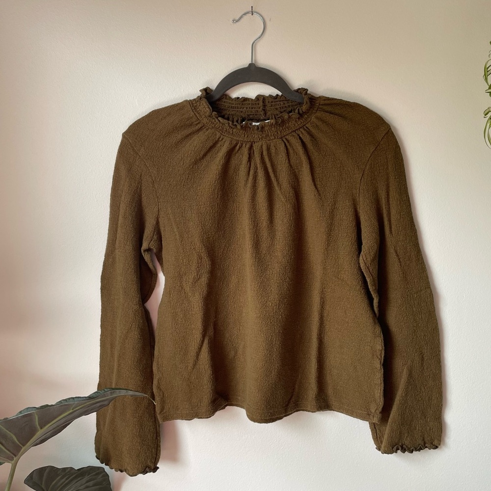 Madewell Texture & Thread green mock neck long sleeve top w/ruffles, size medium